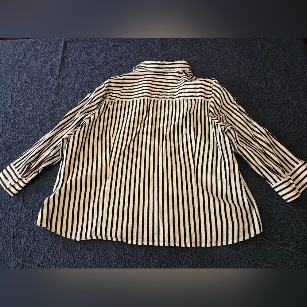 Talbots Striped Black and White Button-Up Shirt - 22W - Picture 3 of 5